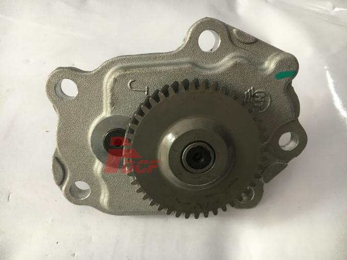BD30 Diesel Engine Oil Pump , Small Engine Oil Pump For Hitachi